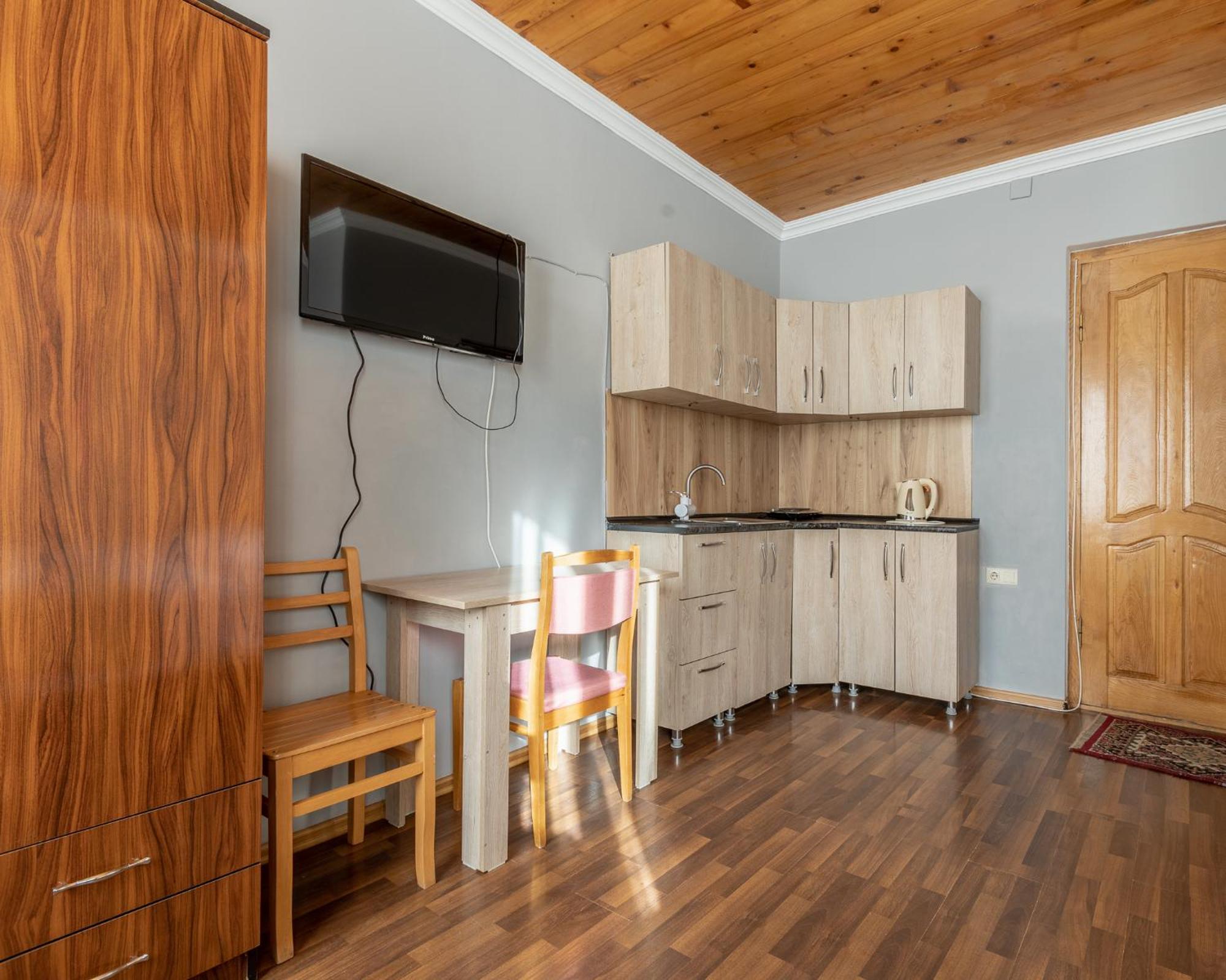 Guest House Nikala Mestia Exteriér fotografie