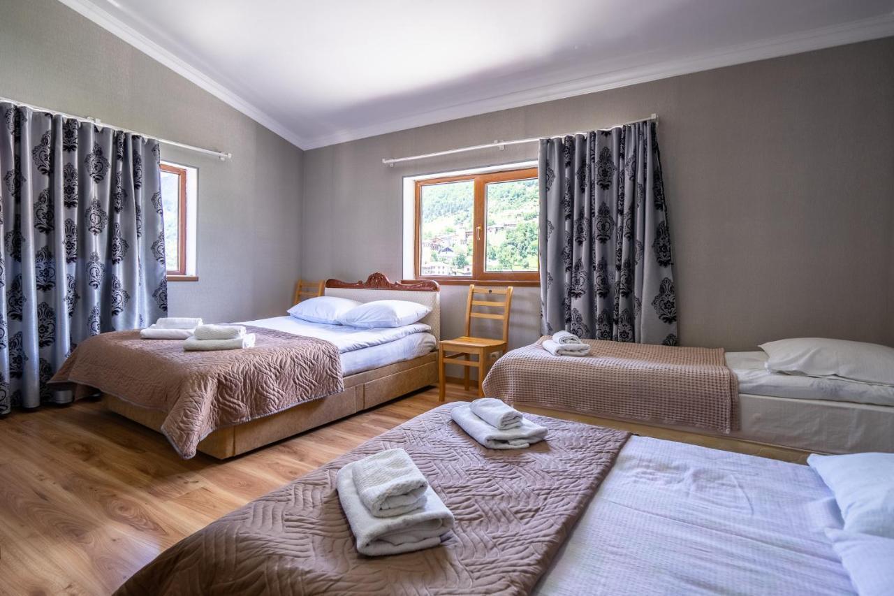 Guest House Nikala Mestia Exteriér fotografie